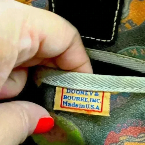 Dooney and Bourke tassel Y2K Vintage Medallion Colorful Handbag Purse - Picture 12 of 16